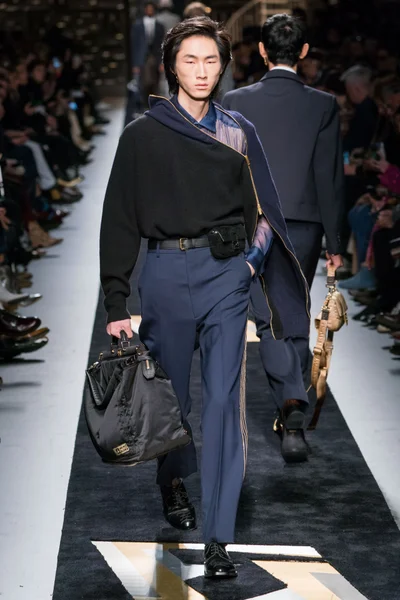 Look 38
